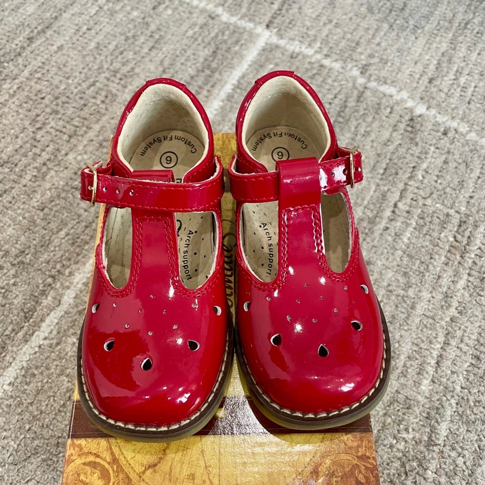 FootMates Harper Mary Jane in Richmond Red